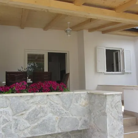 別荘 Lujo マリンスカ